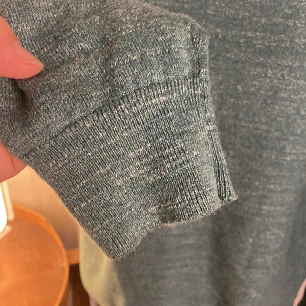 J. Crew Men's Crew Neck Green Slim Fit Sweater Size Large